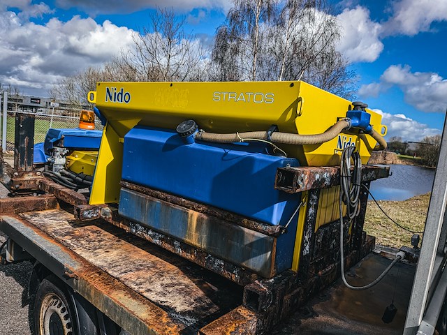 Bedrijfsauto met zoutstrooier, volkswagen, transporter 1.9 tdi 340, 2009 - afbeelding 15 van  39