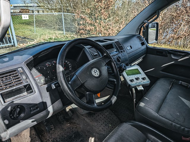 Bedrijfsauto met zoutstrooier, volkswagen, transporter 1.9 tdi 340, 2009 - afbeelding 21 van  39