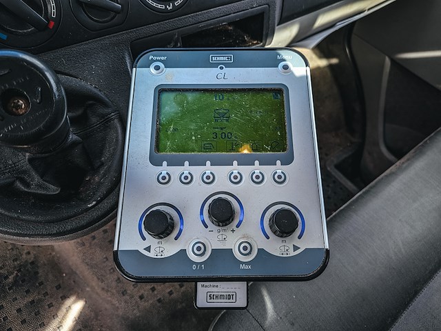 Bedrijfsauto met zoutstrooier, volkswagen, transporter 1.9 tdi 340, 2009 - afbeelding 26 van  39