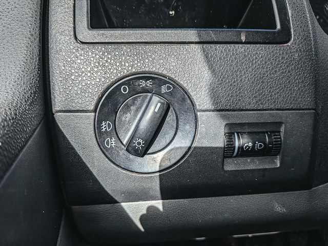 Bedrijfsauto met zoutstrooier, volkswagen, transporter 1.9 tdi 340, 2009 - afbeelding 27 van  39