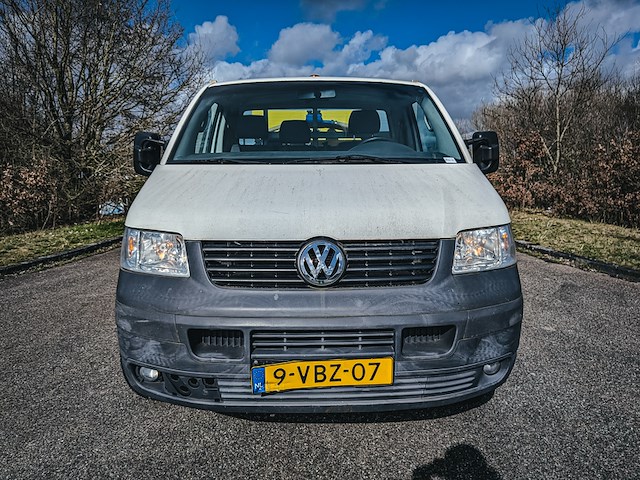 Bedrijfsauto met zoutstrooier, volkswagen, transporter 1.9 tdi 340, 2009 - afbeelding 38 van  39