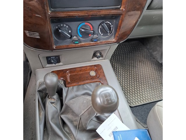 Bedrijfsauto, nissan, patrol gr, 3.0 di comfort voll b-stijl, 2001 - afbeelding 6 van  43