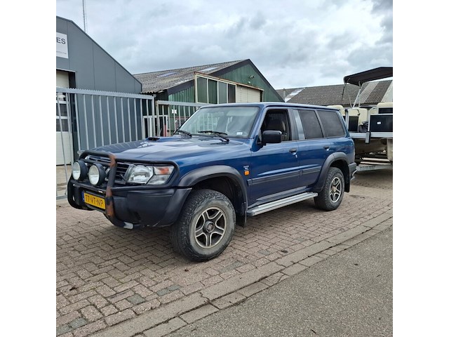 Bedrijfsauto, nissan, patrol gr, 3.0 di comfort voll b-stijl, 2001 - afbeelding 1 van  43