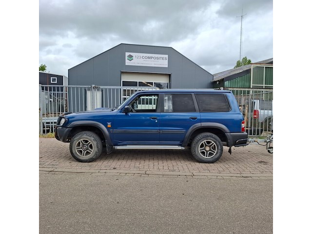 Bedrijfsauto, nissan, patrol gr, 3.0 di comfort voll b-stijl, 2001 - afbeelding 12 van  43