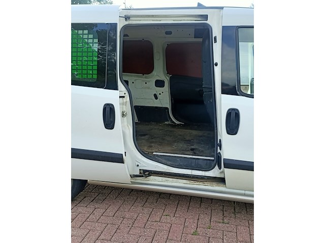 Bedrijfsauto, opel, combo 1.4 cng l2h1 ecoflex, 1.4 cng l2h1 ecoflex, 2013 - afbeelding 17 van  33