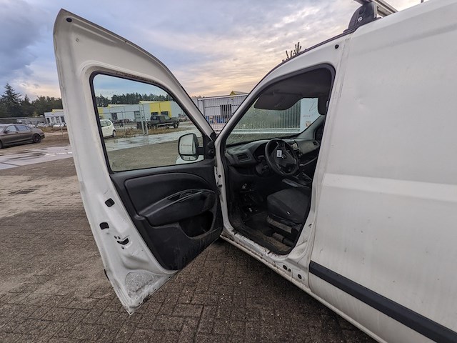 Bedrijfsauto, opel, combo 1.6 cdti l2h1, 2013 - afbeelding 48 van  53