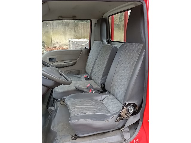 Bedrijfsauto openlaadbak mazda, e2200 pick-up met laadkraan hiab 008t, bouwjaar 2001 - afbeelding 17 van  32