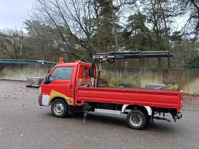 Bedrijfsauto openlaadbak mazda, e2200 pick-up met laadkraan hiab 008t, bouwjaar 2001 - afbeelding 28 van  32