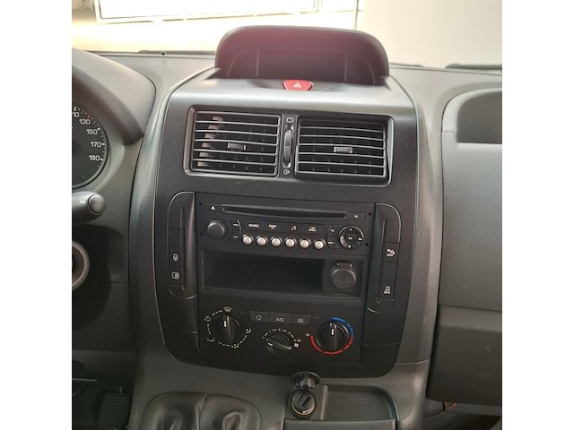 Bedrijfsauto, peugeot, 227 2.0 hdi l1h1, 2016 - afbeelding 13 van  22