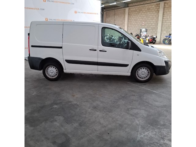 Bedrijfsauto, peugeot, 227 2.0 hdi l1h1, 227 2.0 hdi l1h1 navteq 2, 2016 - afbeelding 17 van  22