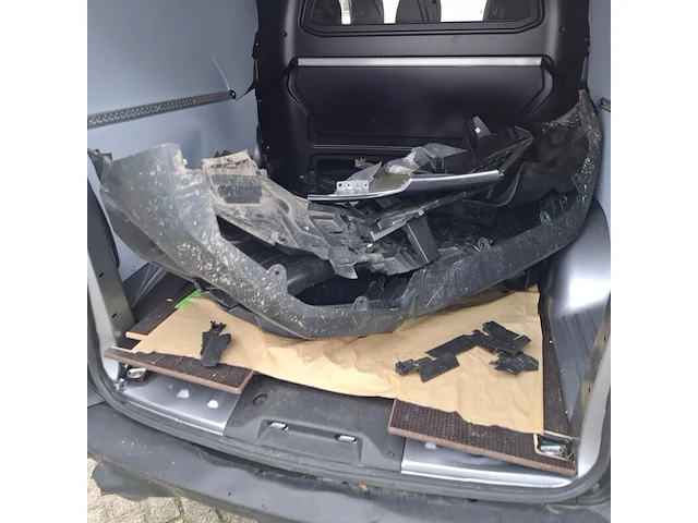 Bedrijfsauto, peugeot, expert, 2024, schade-auto - afbeelding 32 van  63