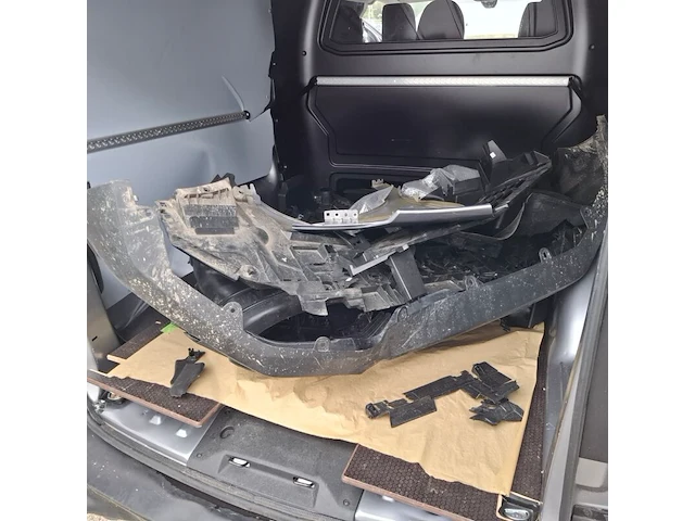 Bedrijfsauto, peugeot, expert, 2024, schade-auto - afbeelding 33 van  63