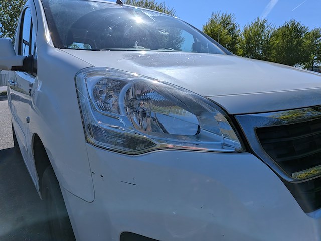 Bedrijfsauto, peugeot, partner 120 1.6 bluehdi 100 l1 première s&s, 2015 - afbeelding 17 van  32