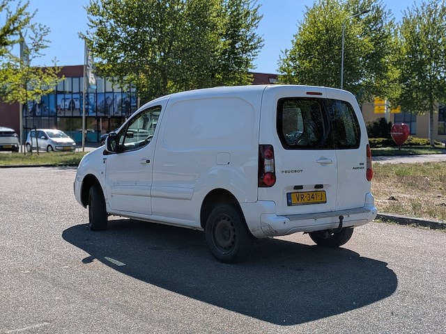Bedrijfsauto, peugeot, partner 120 1.6 bluehdi 100 l1 première s&s, 2015 - afbeelding 23 van  32