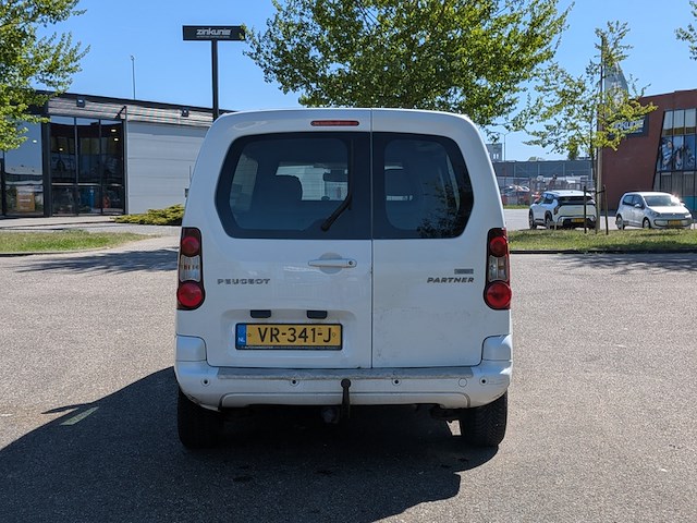 Bedrijfsauto, peugeot, partner 120 1.6 bluehdi 100 l1 première s&s, 2015 - afbeelding 27 van  32