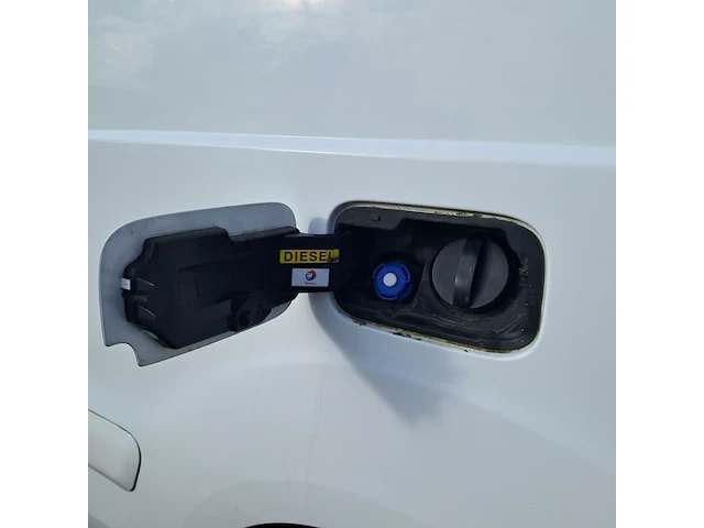 Bedrijfsauto, peugeot, partner 120 1.6 bluehdi 100 l1 première s&s, 2015 - afbeelding 8 van  57