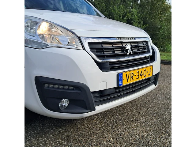 Bedrijfsauto, peugeot, partner 120 1.6 bluehdi 100 l1 première s&s, 2015 - afbeelding 18 van  57
