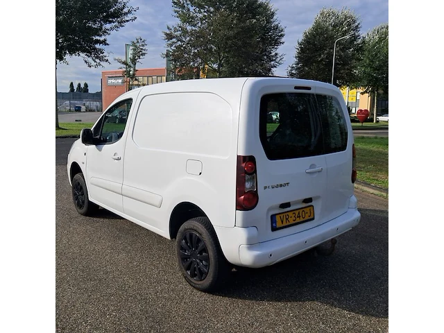 Bedrijfsauto, peugeot, partner 120 1.6 bluehdi 100 l1 première s&s, 2015 - afbeelding 23 van  57