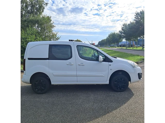 Bedrijfsauto, peugeot, partner 120 1.6 bluehdi 100 l1 première s&s, 2015 - afbeelding 54 van  57