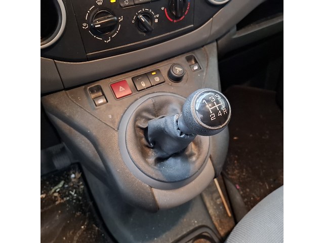 Bedrijfsauto, peugeot, partner, 120 1.6 bluehdi 75 l1 premium pack, 2018 - afbeelding 19 van  45