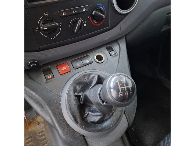 Bedrijfsauto, peugeot, partner, 120 1.6 e-hdi l1 xt profit +, 2011 - afbeelding 40 van  69