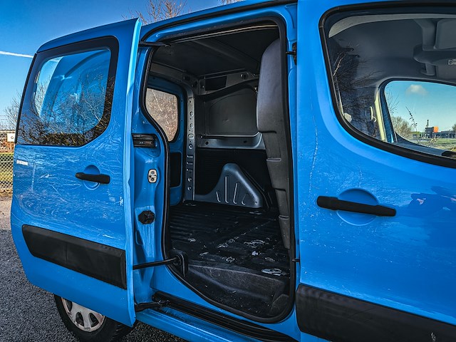 Bedrijfsauto, peugeot, partner 122 1.6 hdi l1 xt profit +, 122 1.6 hdi l1 xt profit +, 2011 - afbeelding 16 van  28