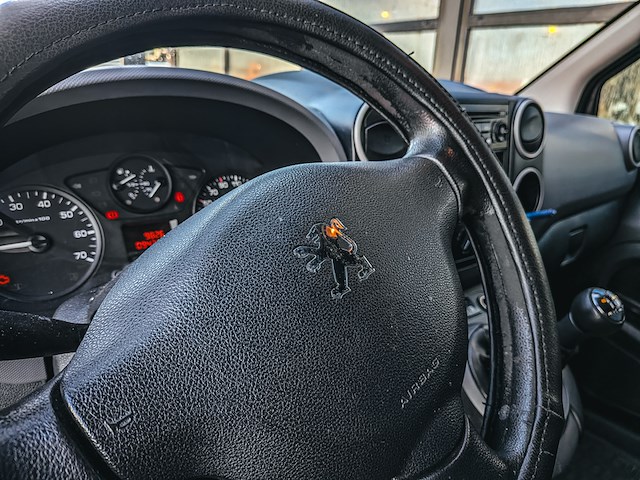 Bedrijfsauto, peugeot, partner 122 1.6 hdi l1 xt profit +, 122 1.6 hdi l1 xt profit +, 2011 - afbeelding 18 van  28