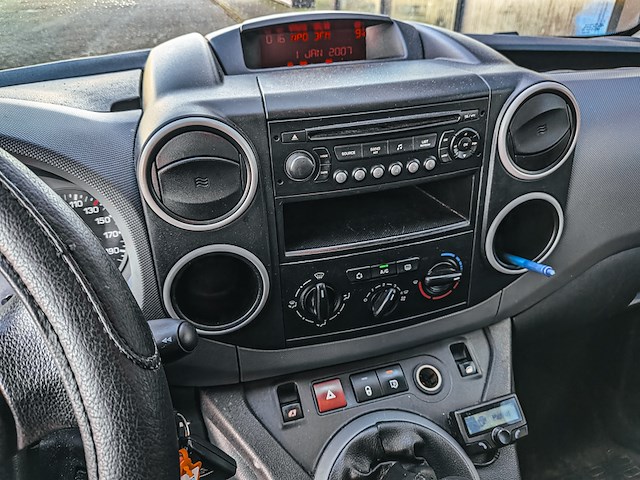 Bedrijfsauto, peugeot, partner 122 1.6 hdi l1 xt profit +, 122 1.6 hdi l1 xt profit +, 2011 - afbeelding 19 van  28