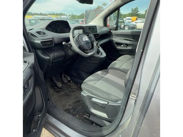 Bedrijfsauto, peugeot, partner, 1.5 bluehdi pro, 2020 - afbeelding 2 van  14