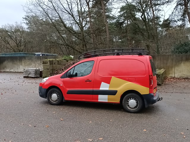 Bedrijfsauto peugeot, partner 1.6 hdi, bouwjaar 2009 - afbeelding 31 van  36