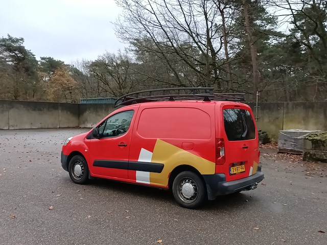 Bedrijfsauto peugeot, partner 1.6 hdi, bouwjaar 2009 - afbeelding 32 van  36