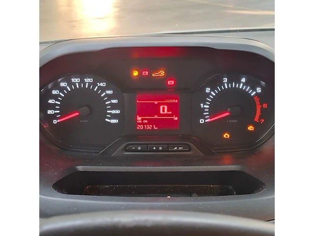 Bedrijfsauto, peugeot, partner, 2019 - afbeelding 36 van  73