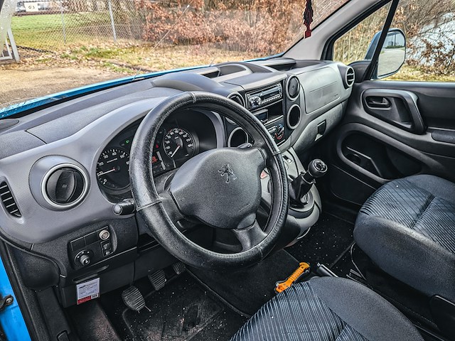 Bedrijfsauto, peugeot, partner tepee 1.6 xr, 2009 - afbeelding 11 van  33