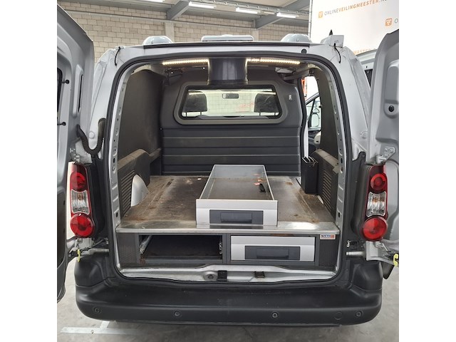 Bedrijfsauto, peugeot, partner - afbeelding 27 van  53