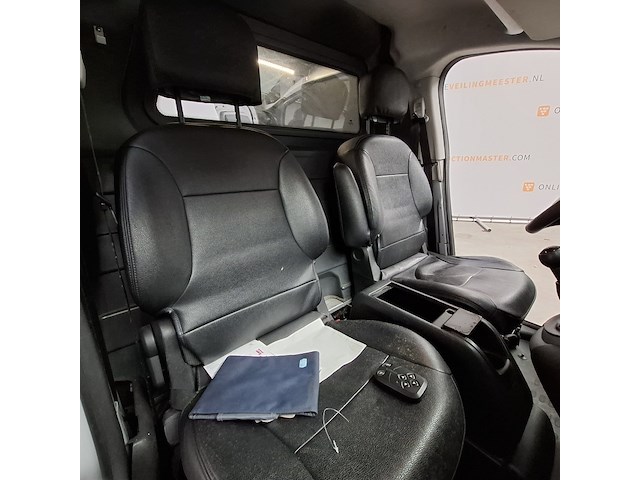Bedrijfsauto, peugeot, partner - afbeelding 33 van  53