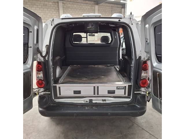 Bedrijfsauto, peugeot, partner - afbeelding 27 van  52