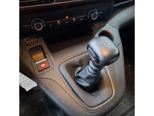 Bedrijfsauto, peugeot, partner - afbeelding 21 van  49