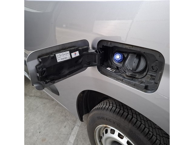 Bedrijfsauto, peugeot, partner - afbeelding 31 van  49