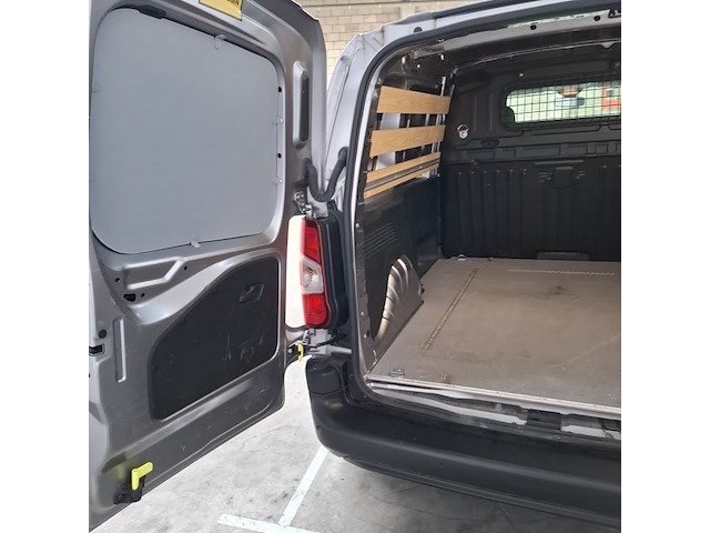 Bedrijfsauto, peugeot, partner - afbeelding 24 van  56