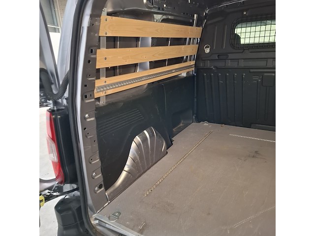 Bedrijfsauto, peugeot, partner - afbeelding 25 van  56