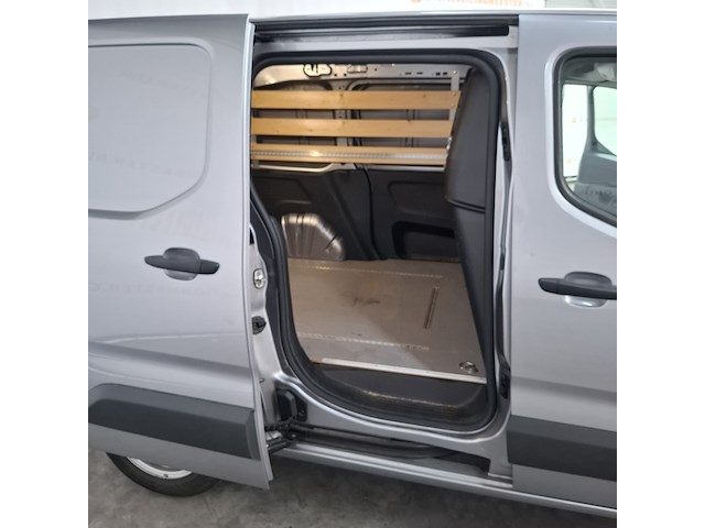 Bedrijfsauto, peugeot, partner - afbeelding 31 van  56