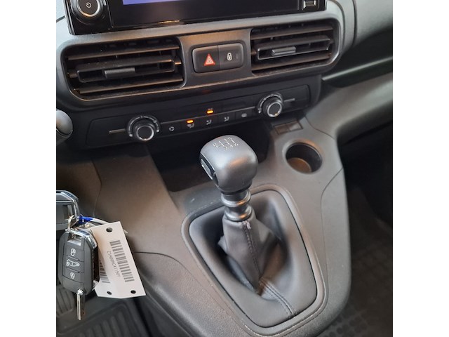 Bedrijfsauto, peugeot, partner - afbeelding 20 van  50