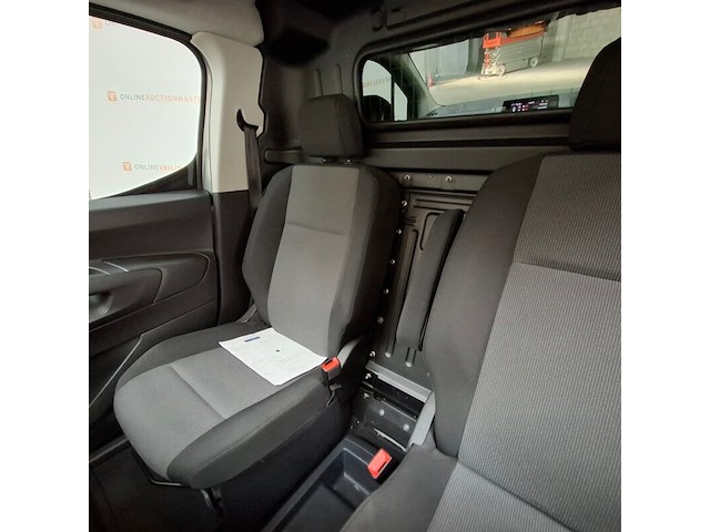 Bedrijfsauto, peugeot, partner - afbeelding 27 van  54