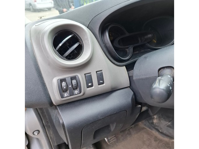 Bedrijfsauto, renault, trafic, 2015 - afbeelding 5 van  36