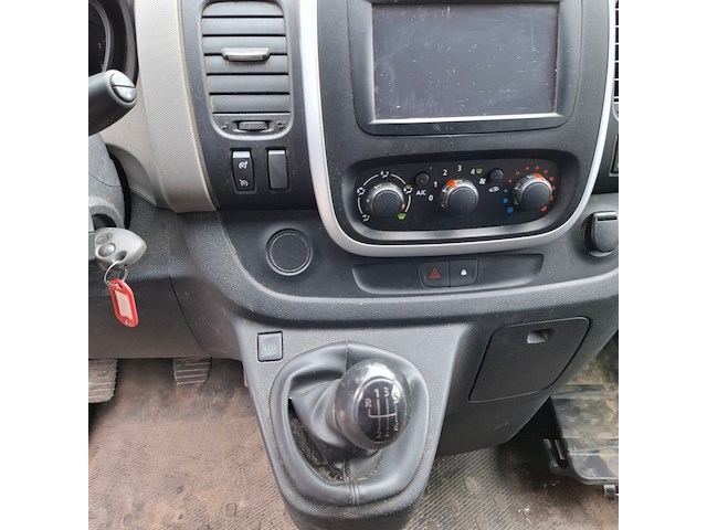 Bedrijfsauto, renault, trafic, 2015 - afbeelding 36 van  36