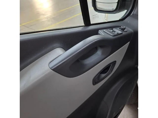 Bedrijfsauto, renault, trafic, 2017 - afbeelding 32 van  73