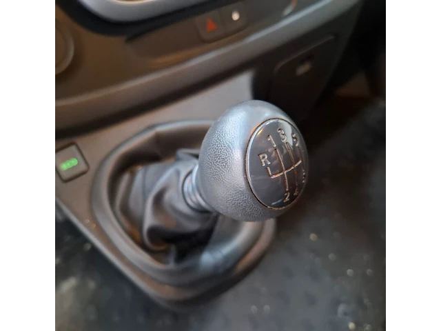 Bedrijfsauto, renault, trafic, 2017 - afbeelding 41 van  73