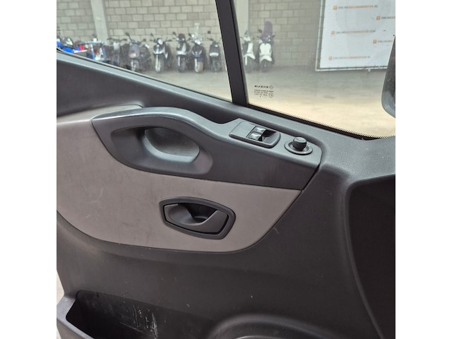 Bedrijfsauto, renault, trafic, 2018 - afbeelding 22 van  52