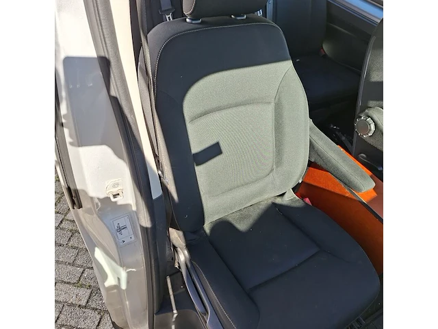 Bedrijfsauto, renault, trafic, 2018 - afbeelding 32 van  48