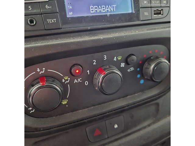 Bedrijfsauto, renault, trafic, 2019 - afbeelding 18 van  46